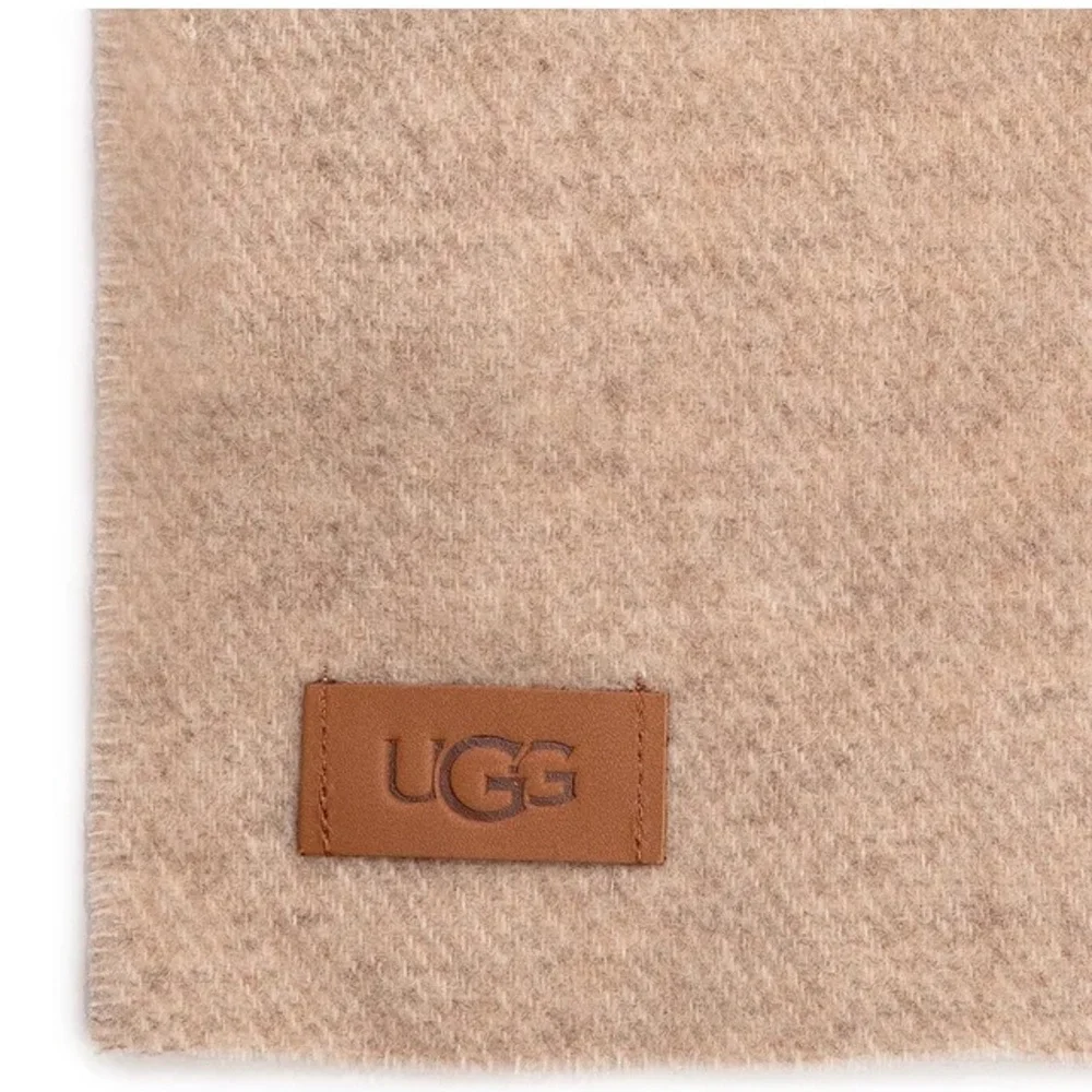 UGG Scarf W Woven Ugg Logo Scarf Beige Large Wrap